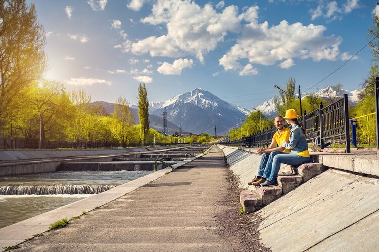 learn Kazakh with 17 Minute Languages