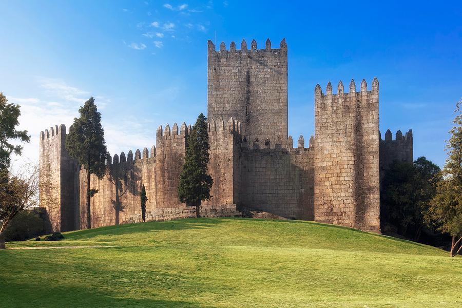 Versatile dialogues and useful phrases for Portuguese