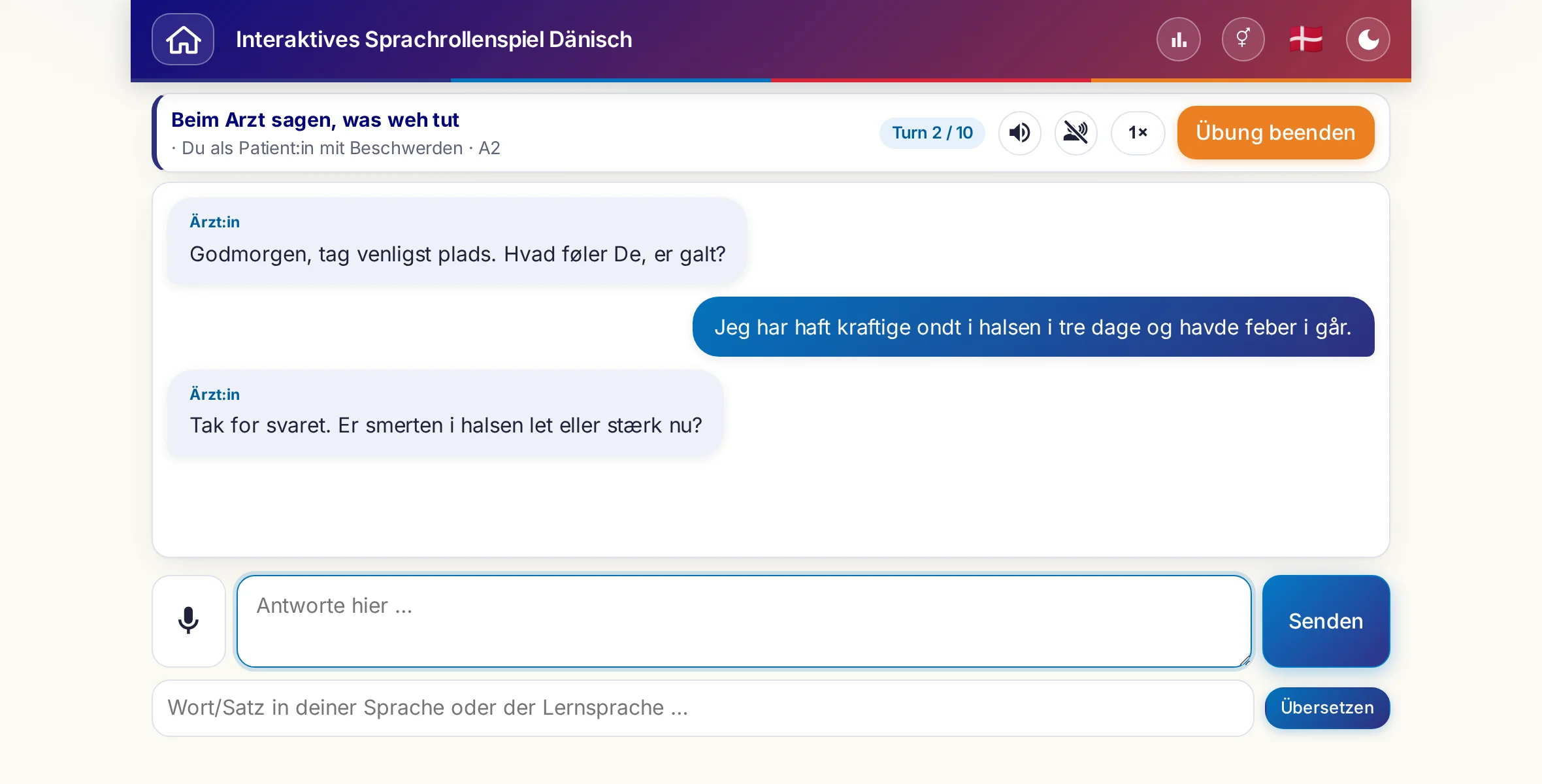 Ein Rollenspiel im Gespr&auml;ch: die Ärztin fragt nach Schmerzstärke, Fieber und Tagesverlauf, der Lernende antwortet frei und bittet am Ende um ein Rezept.