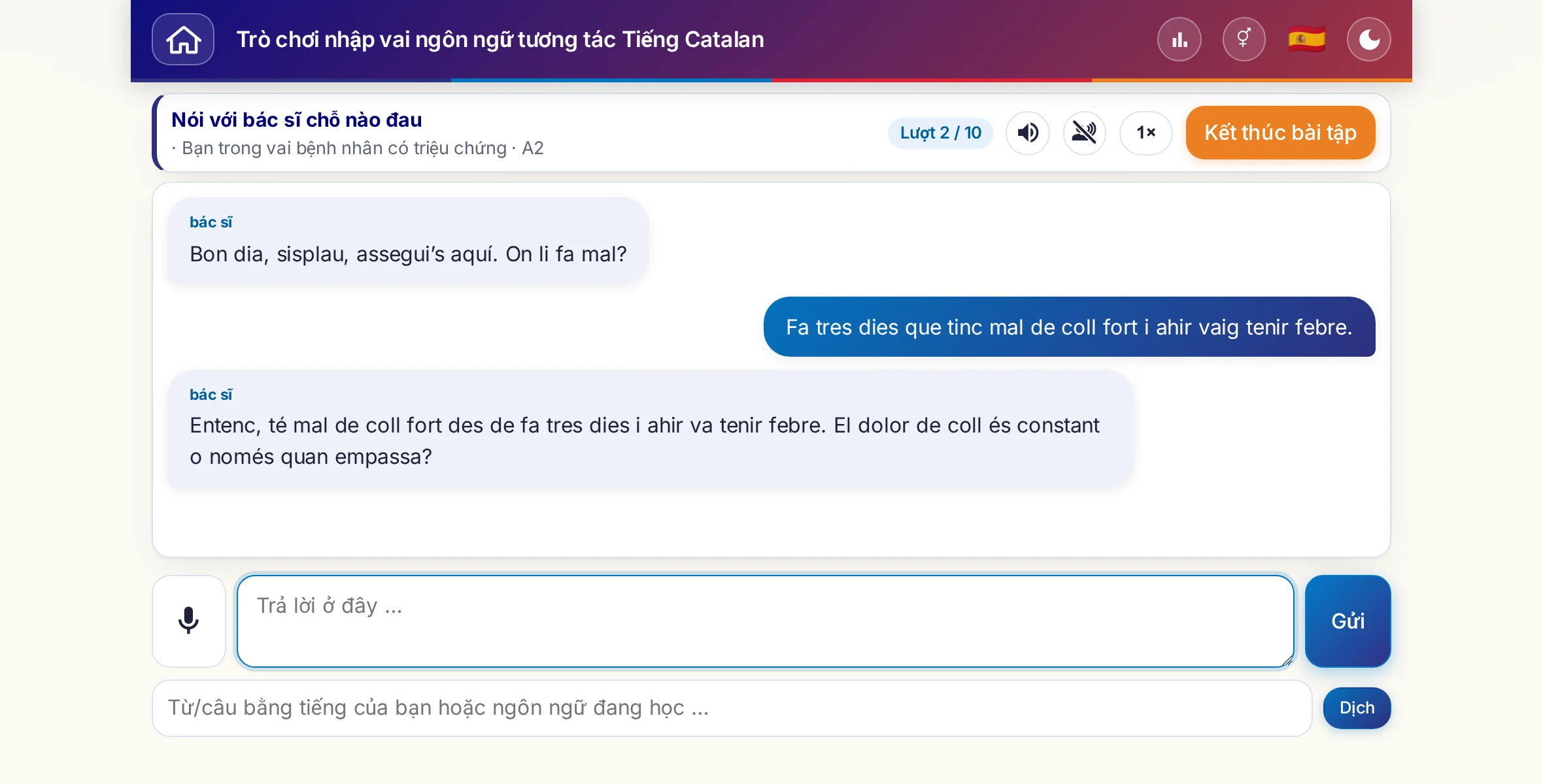Một trò chơi nhập vai đang diễn ra: bác sĩ hỏi về mức độ đau, sốt và diễn biến trong ngày, người học trả lời tự do và cuối cùng xin đơn thuốc.